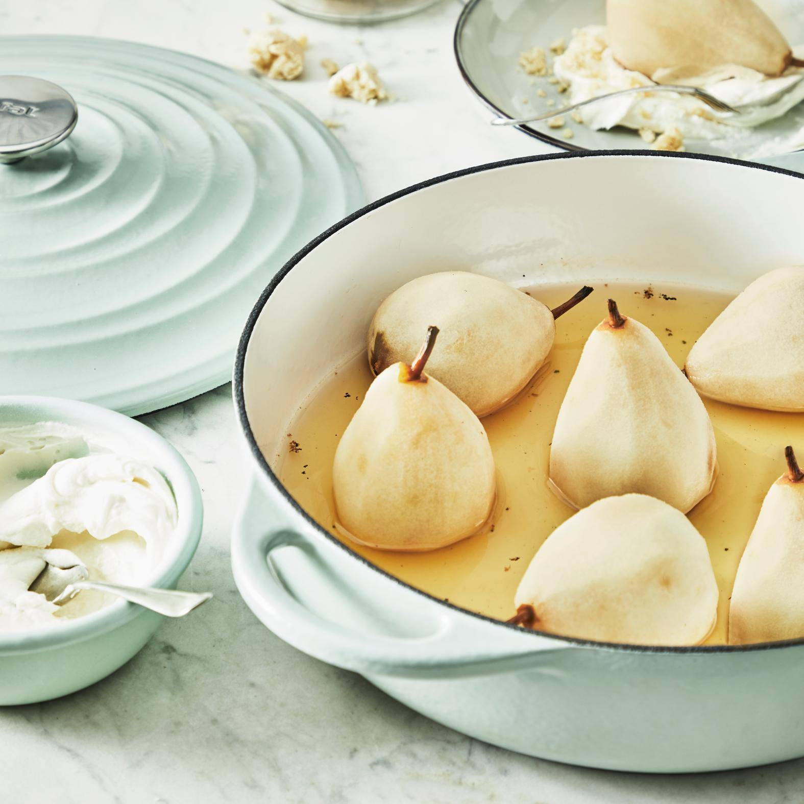 Poires pochées à la crème amaretto - Recette Poêles et Casseroles | Tefal