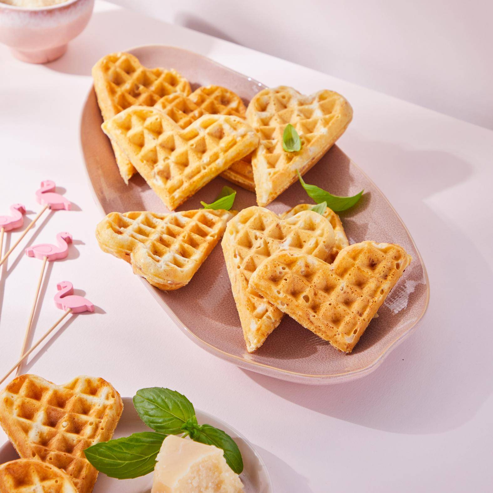 Parmesan and cured ham heart waffles - Recette Snack Collection MECHANICAL | Tefal
