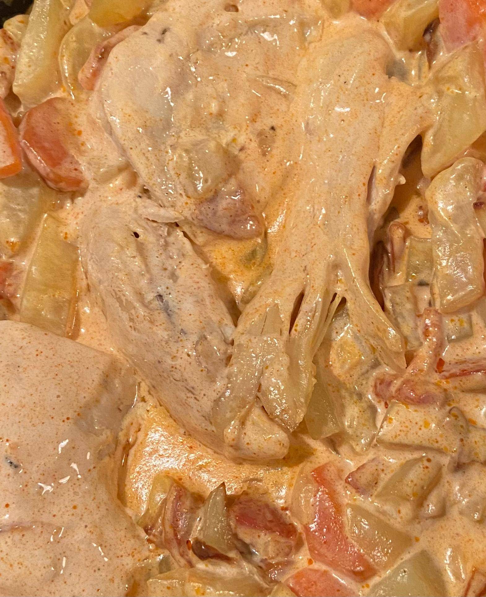 Poulet à la crème, Chorizo, Pdt et Carottes - Recette Cake Factory | Tefal