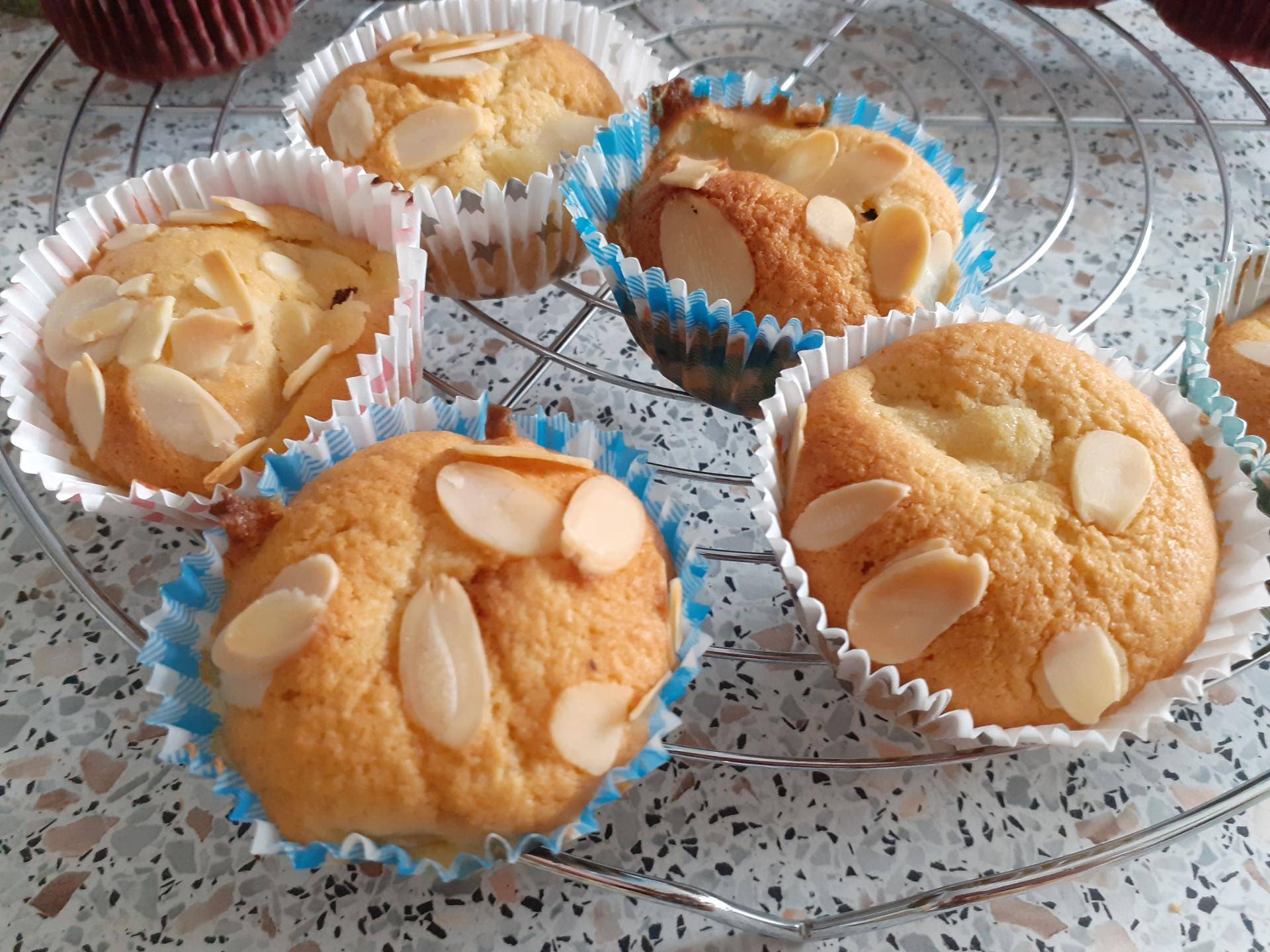 Muffins Poires Amandes - Recette Cake Factory | Tefal