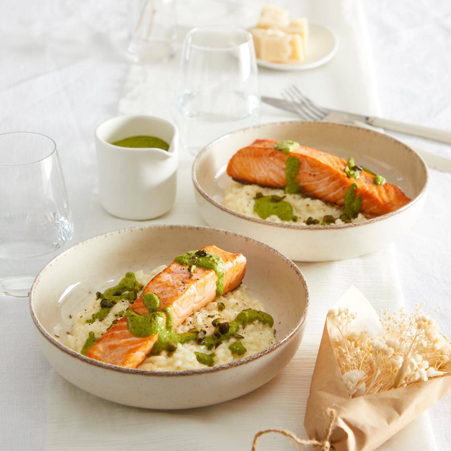Filets de saumon pesto au pistache et son risotto crémeux - Recette Poêles et Casseroles | Tefal