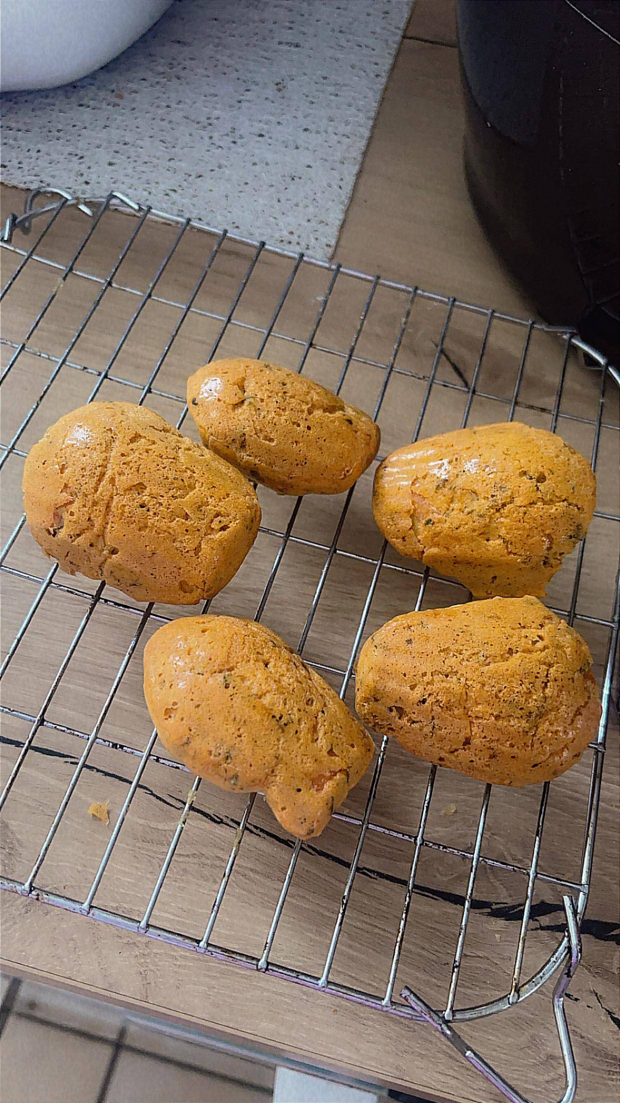 Madeleines au saumon - Recette Cake Factory Délices | Tefal