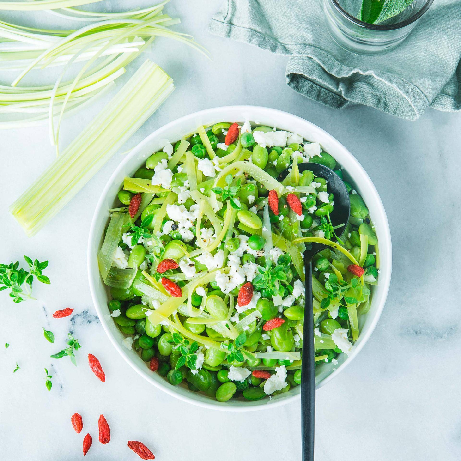 Ragoût de pois, poireaux et feta - Recette Poêles et Casseroles | Tefal
