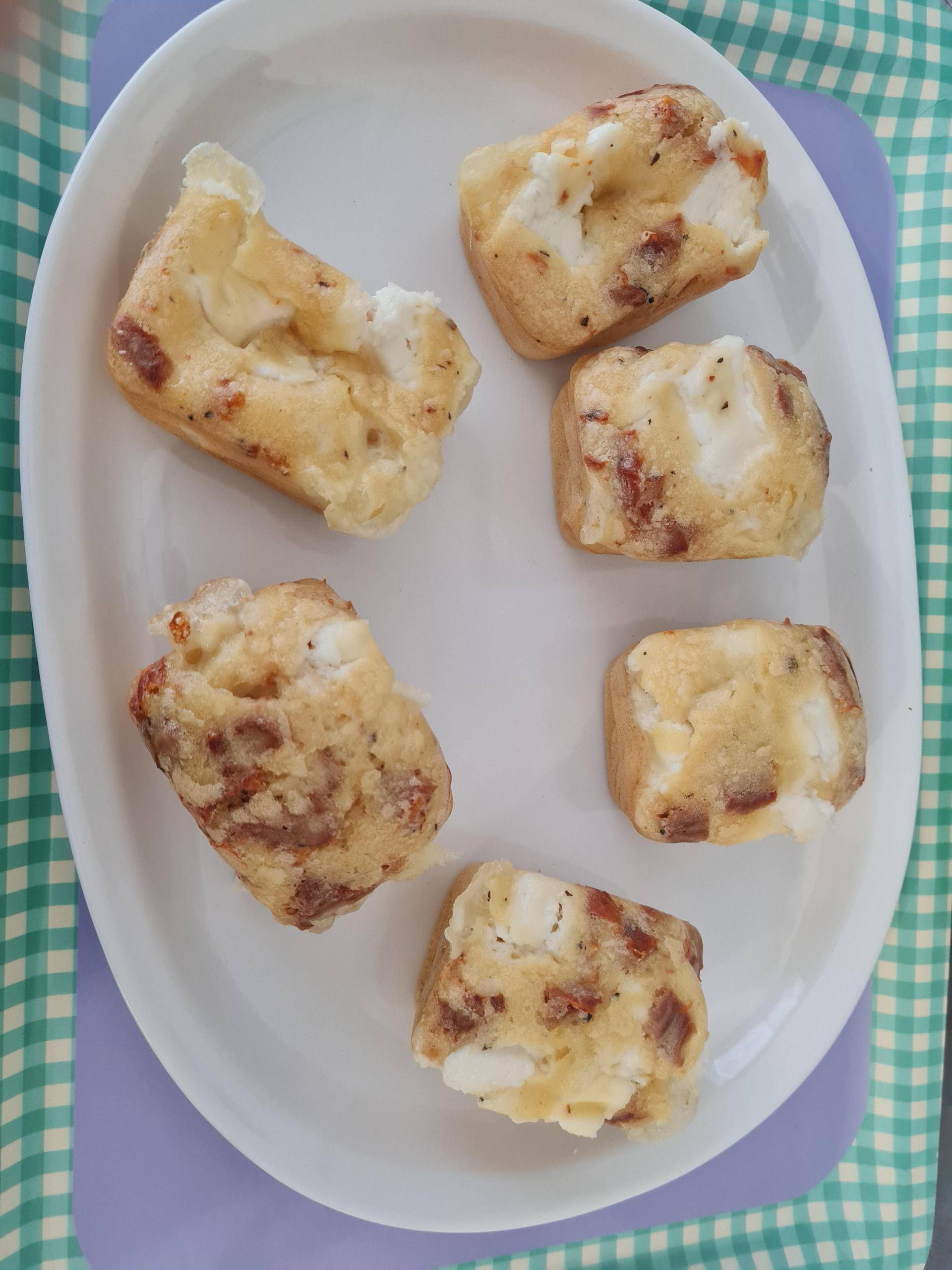 Cake salé tomates séchées mozzarella chèvre - Recette Cake Factory Délices | Tefal