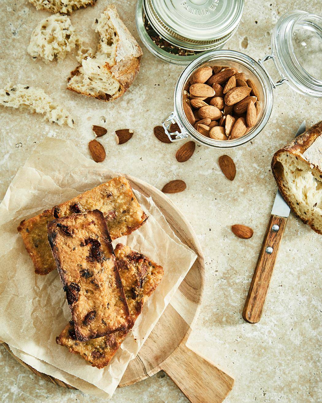 Barres de céréales au pain rassis - Recette Cake Factory | Tefal
