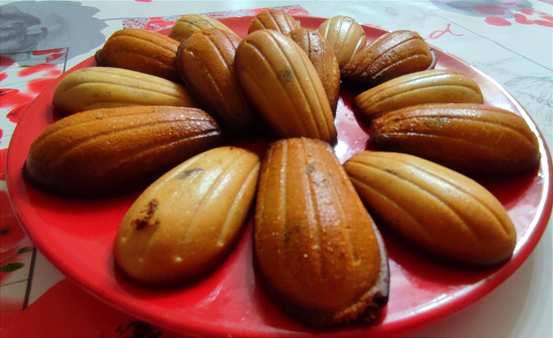 Madeleines à la farine de châtaignes, figues et noisettes - Recette Cake Factory | Tefal