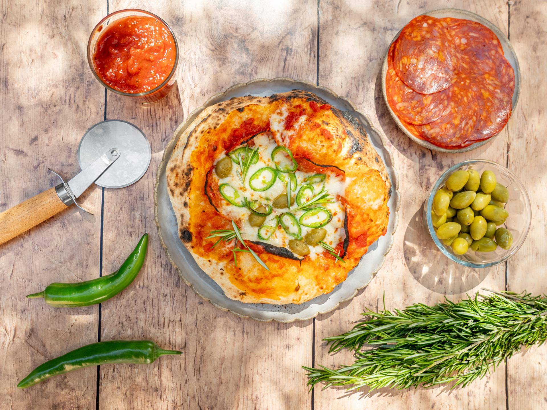 Salami, olives, mozzarella - Recette Pizza Oven | Tefal