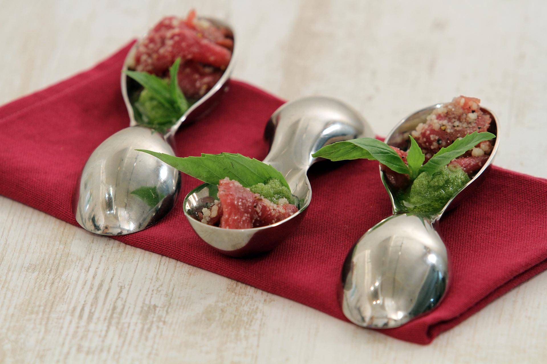 Gelée de pesto, carpaccio de boeuf mariné - Recette undefined | Tefal