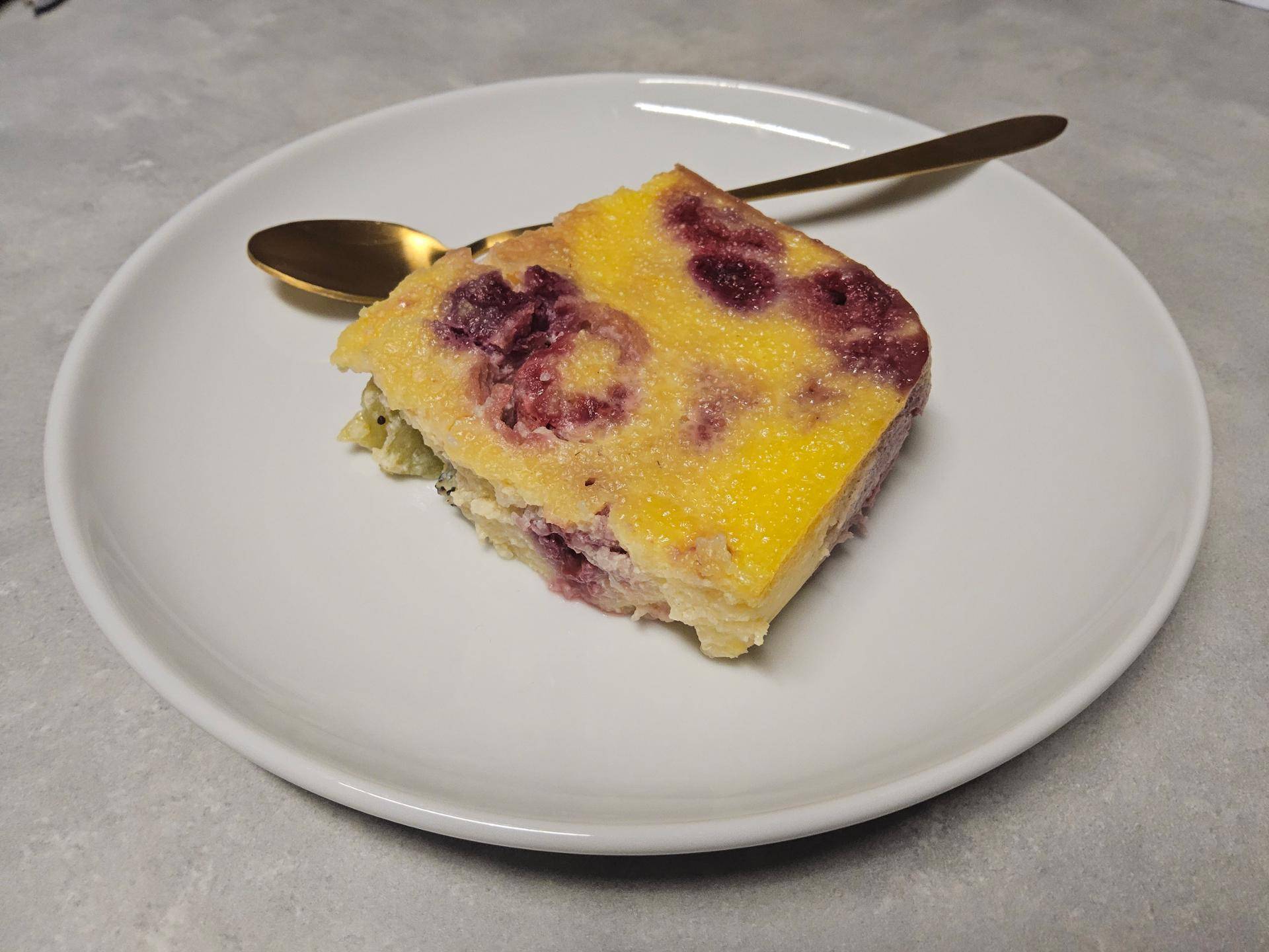 Gâteau léger à la semoule floraline, aux kiwis et aux framboises - Recette Cake Factory | Tefal