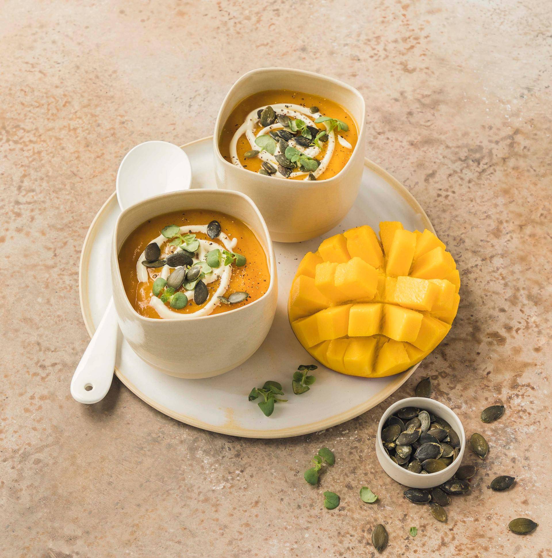 Soupe de courge et mangue aux éclats croquants - Recette undefined | Tefal