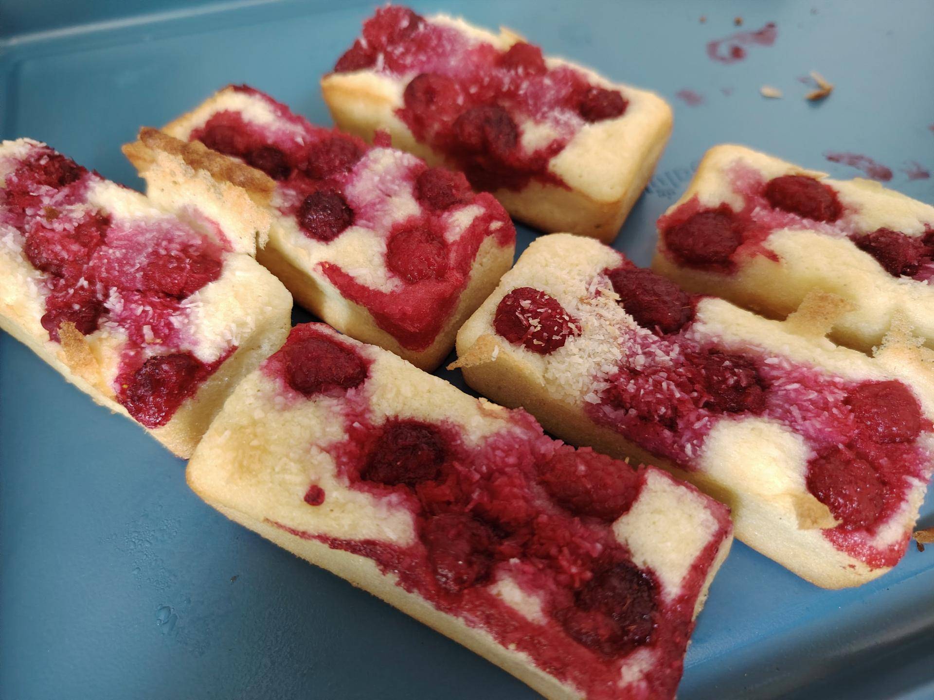 Financier Noix de Coco Framboise - Recette Cake Factory | Tefal