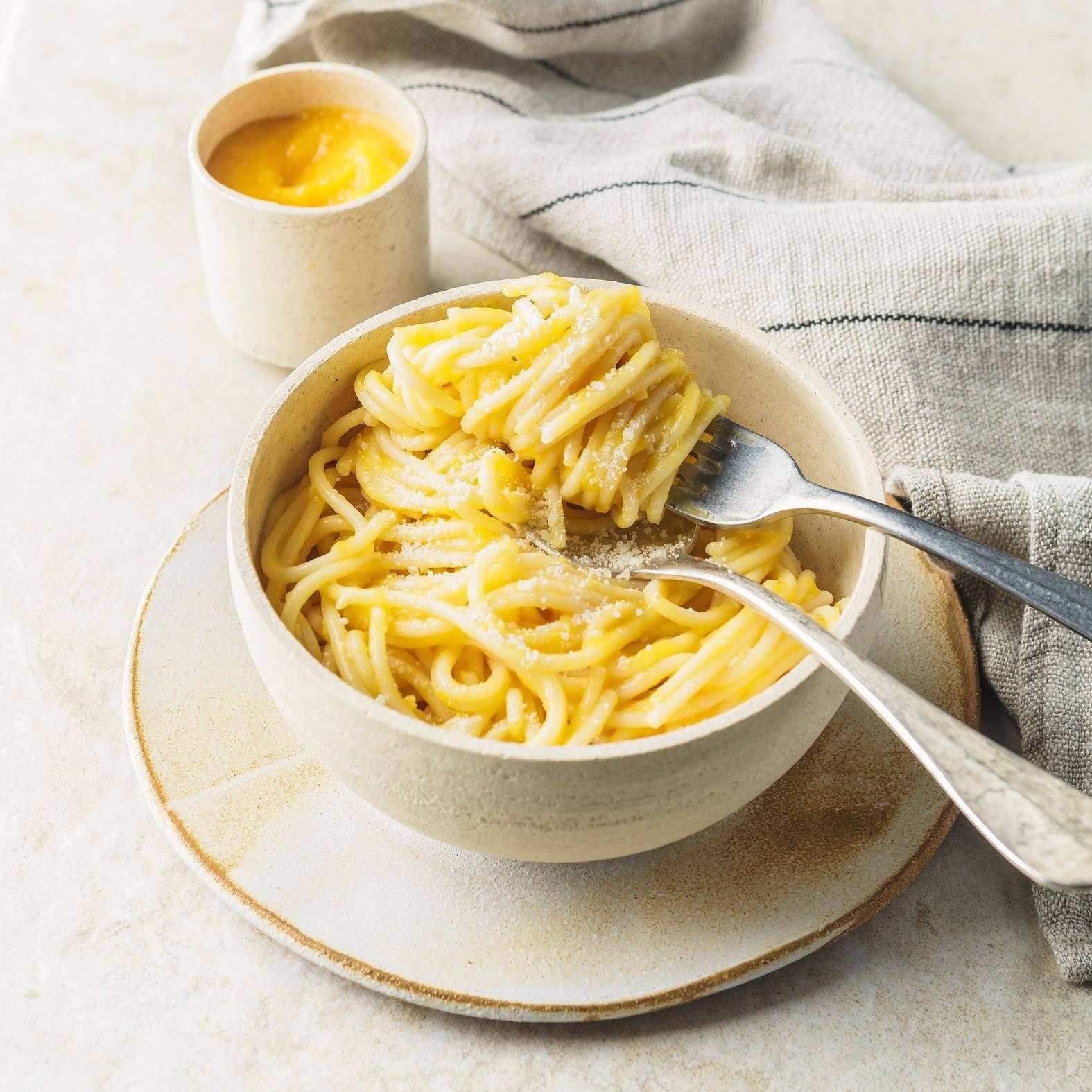 Spaghettis sauce crémeuse à la courge butternut - Recette Poêles et Casseroles | Tefal