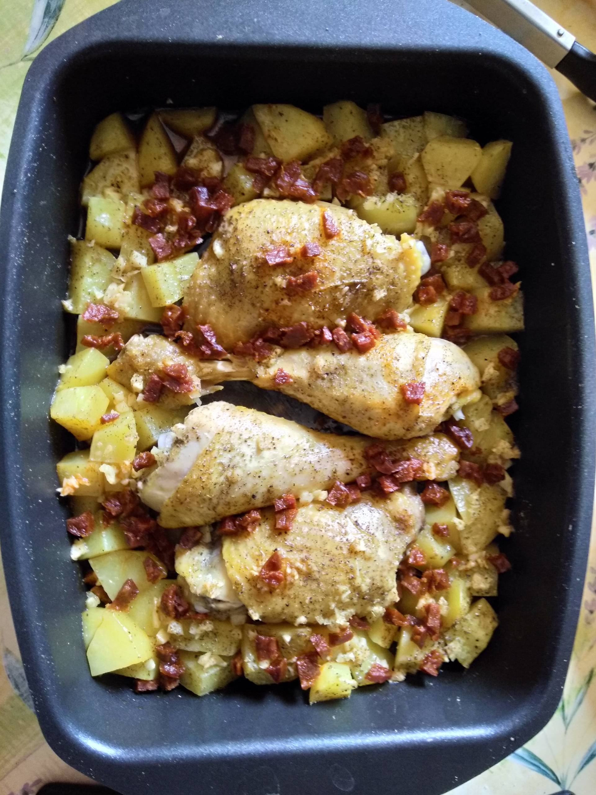 Cuisses de poulet pdt chorizo - Recette Cake Factory | Tefal