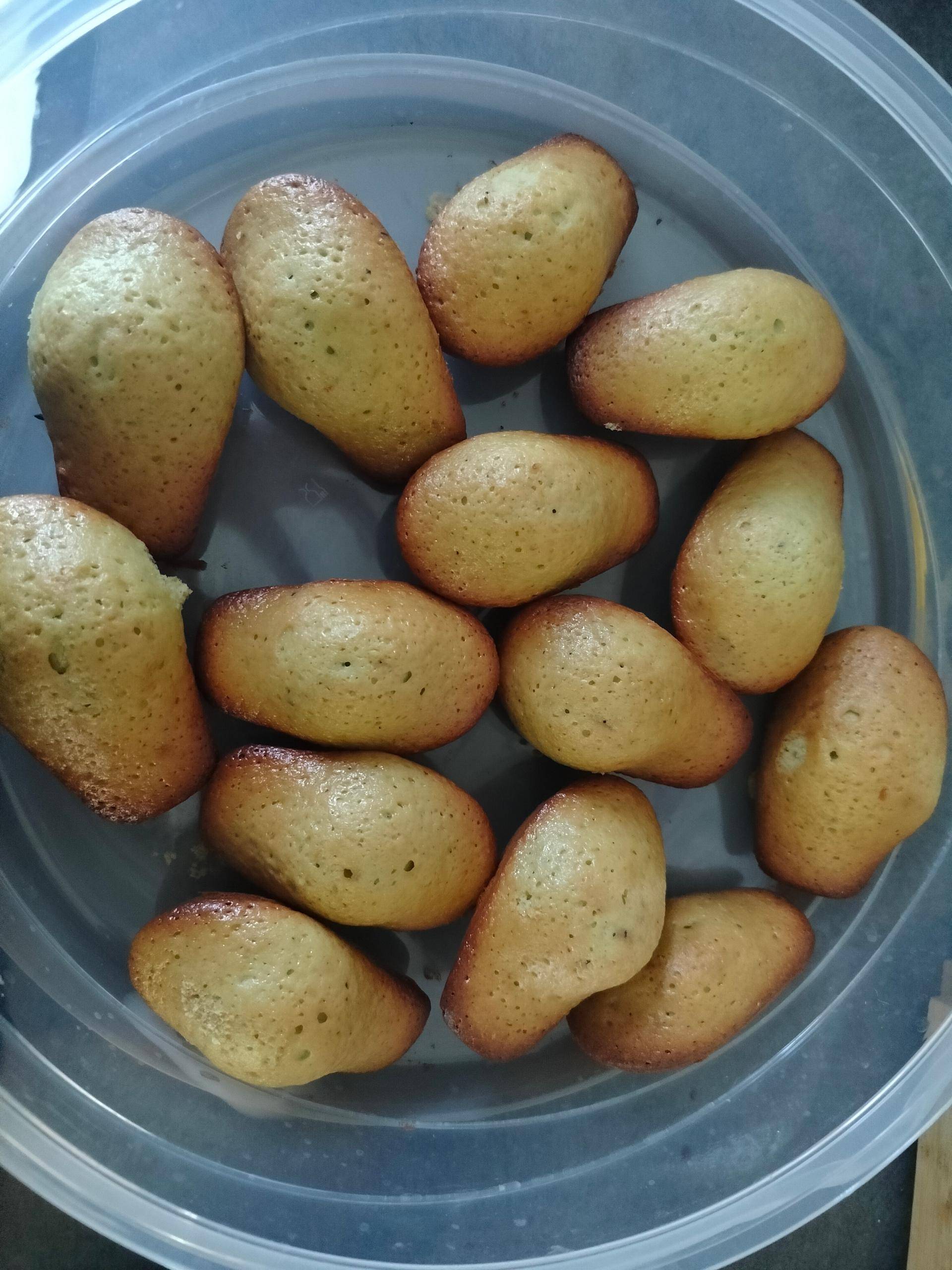 Madeleines pistache pépites de chocolat - Recette Cake Factory | Tefal