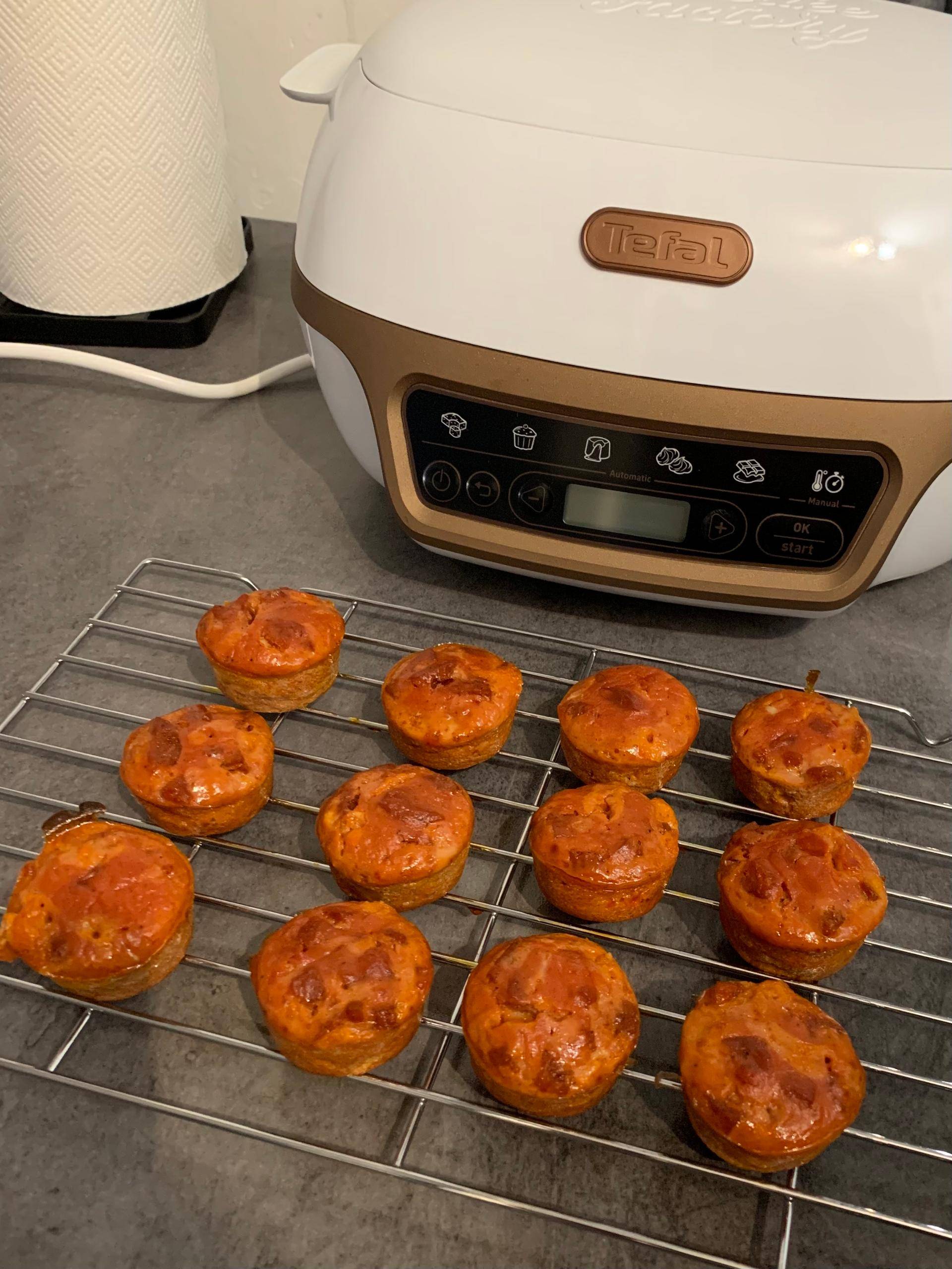 Minis cakes au chorizo - Recette Cake Factory | Tefal