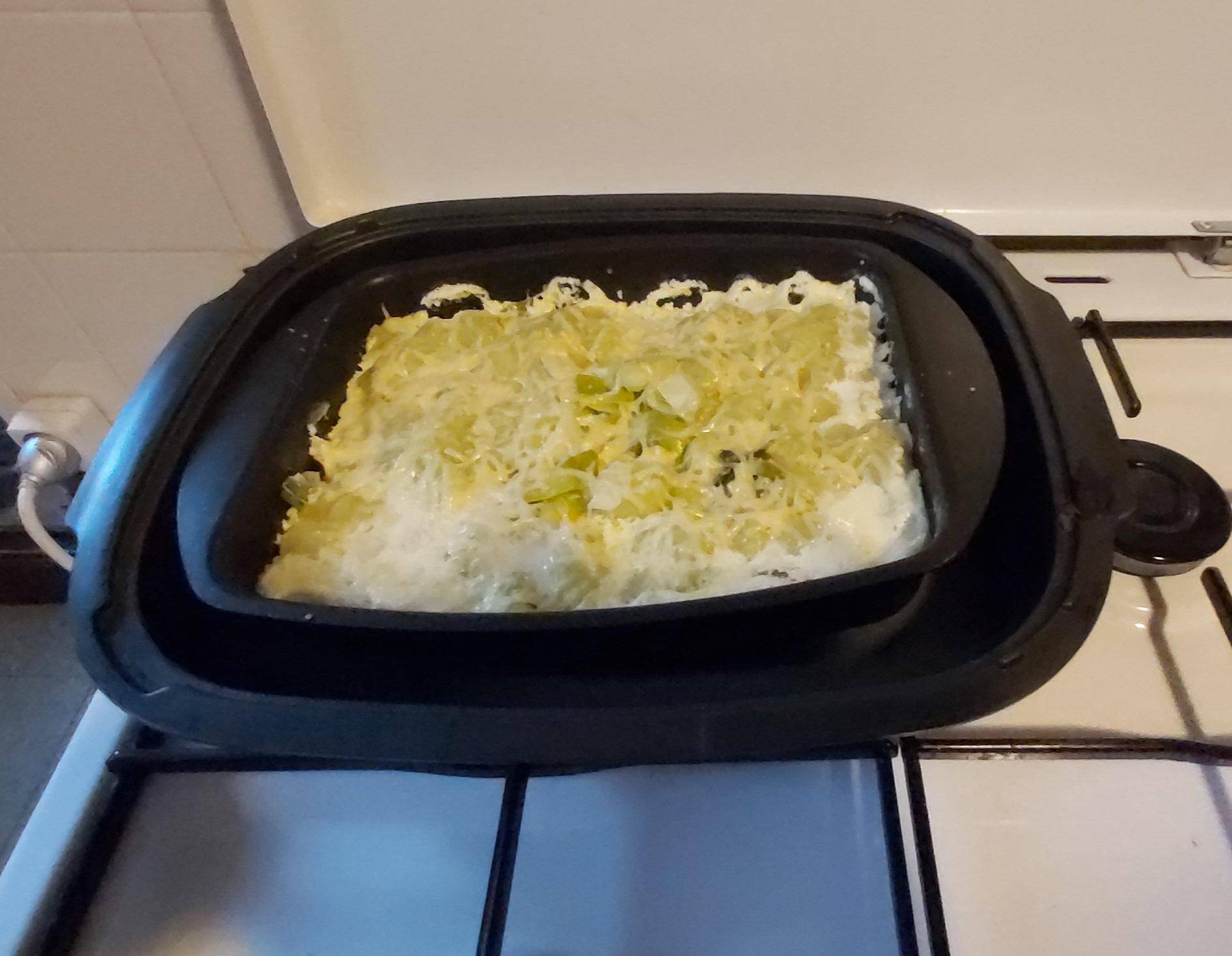 Gratin de ravioles aux poireaux et Beaufort - Recette Cake Factory | Tefal