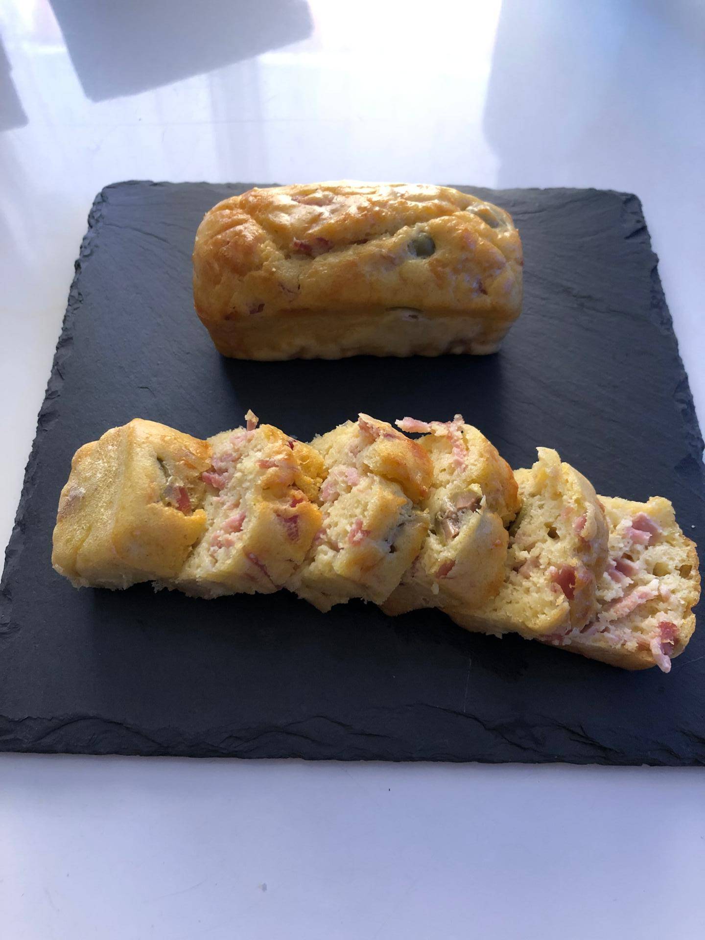 Mini-cakes aux olives et jambon - Recette Cake Factory | Tefal