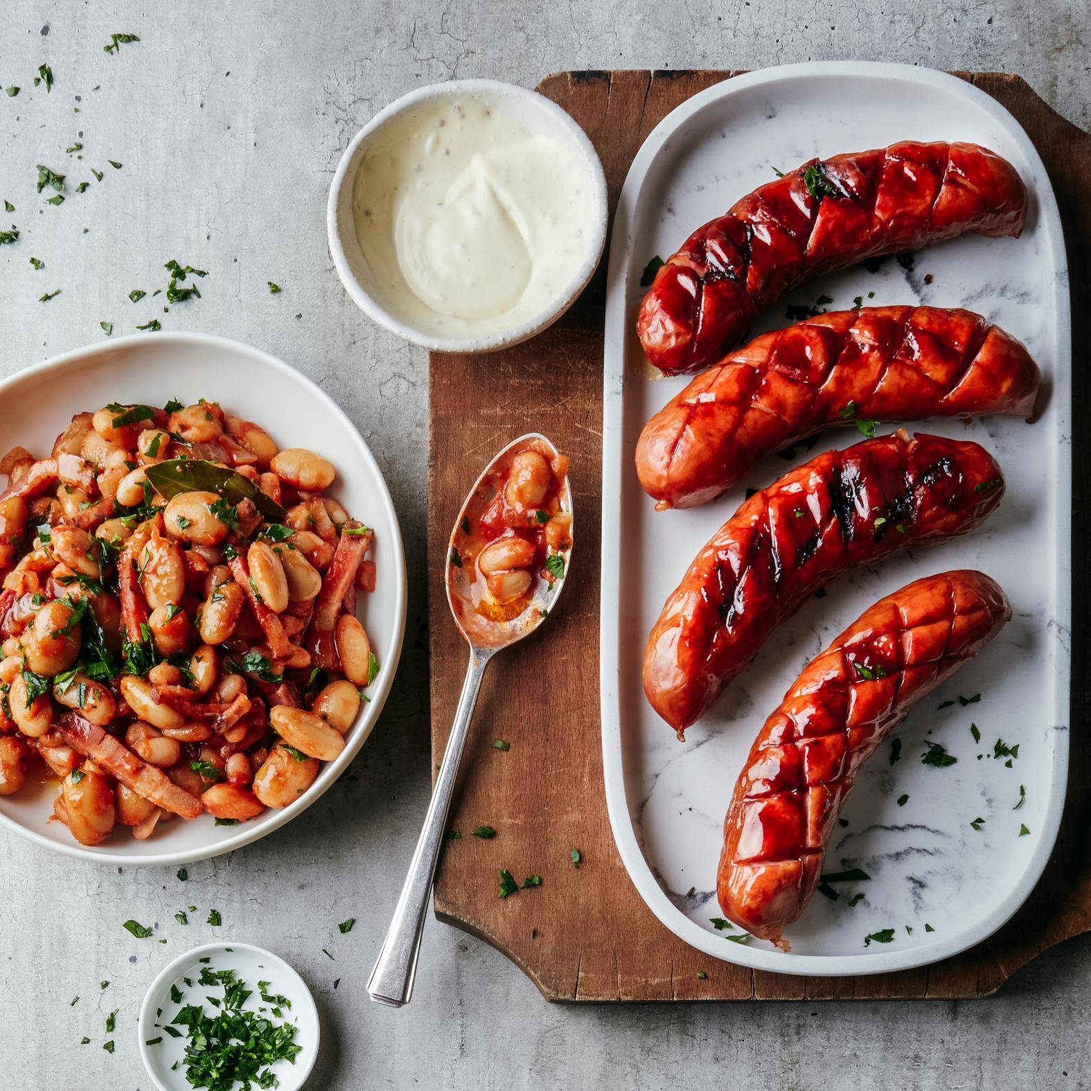 Saucisses grillées et haricots à l'anglaise - Recette OptiGrill 4in1 | Tefal