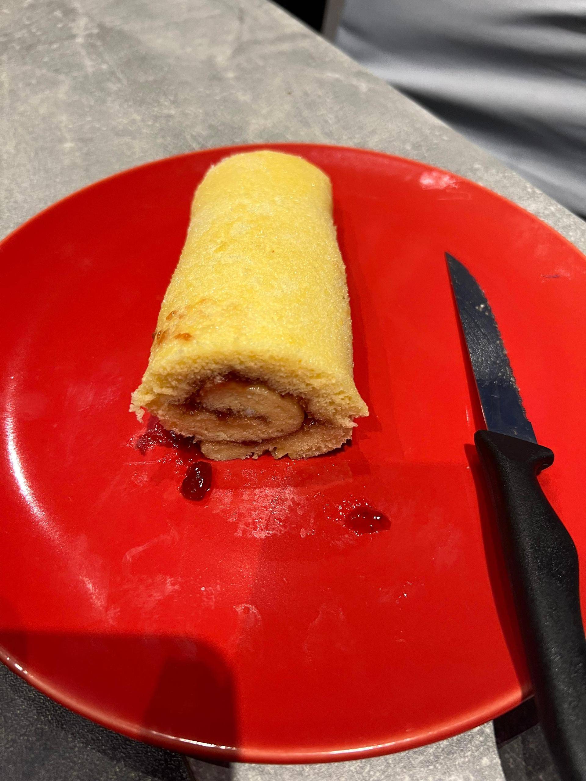 Roulé au confiture de fraise - Recette Cake Factory | Tefal