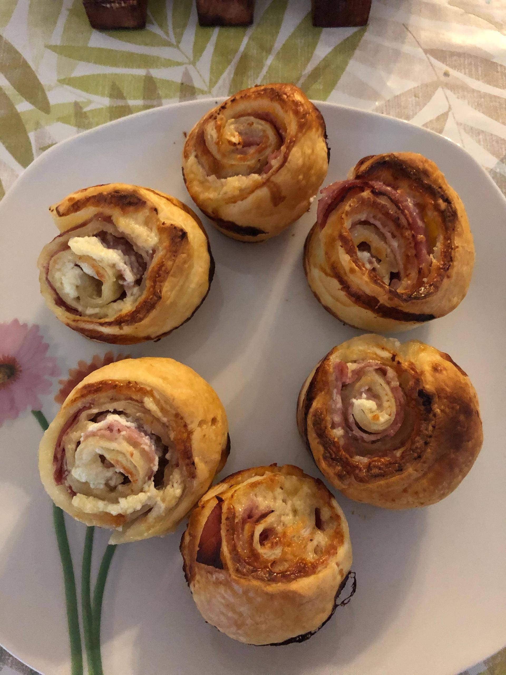 Roulés feuilletés jambon fromages - Recette Cake Factory | Tefal