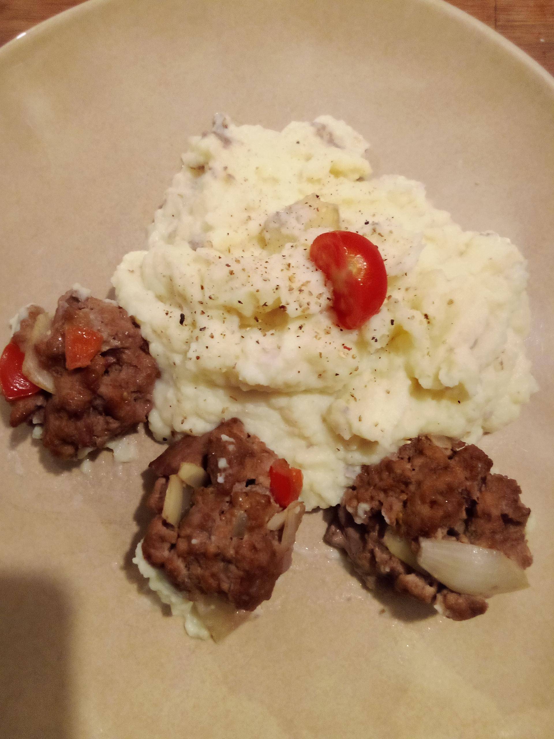 Boulette de viande a la tomate et a l'oignon - Recette Cake Factory Délices | Tefal