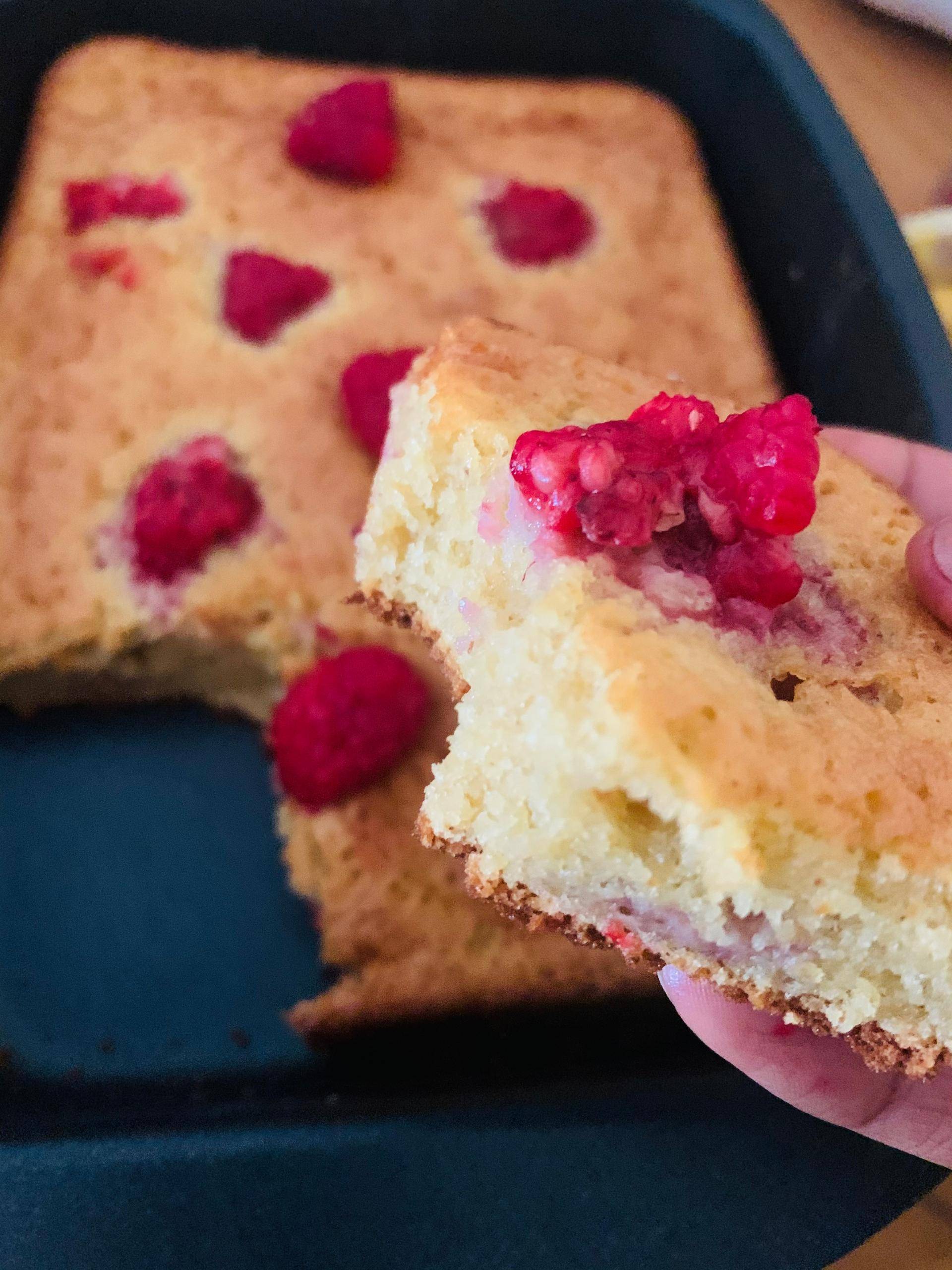 Moelleux amande framboise - Recette Cake Factory | Tefal