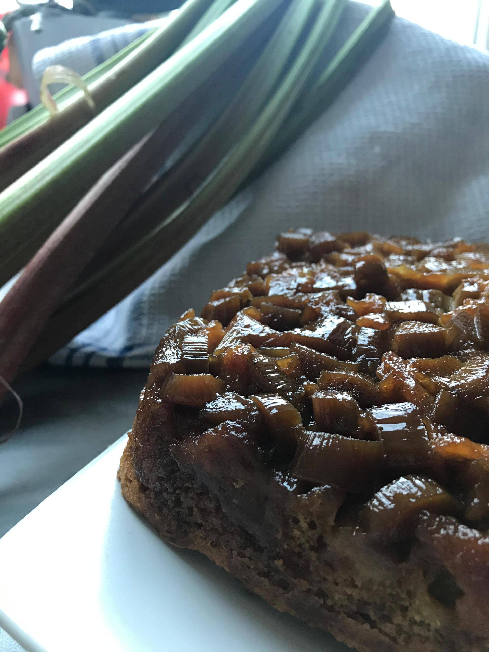 Gâteau à la rhubarbe type « tatin » - Recette Cake Factory | Tefal